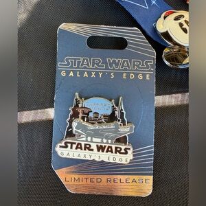Disney Star Wars Galaxy Edge Pin - Limited Edition NWT